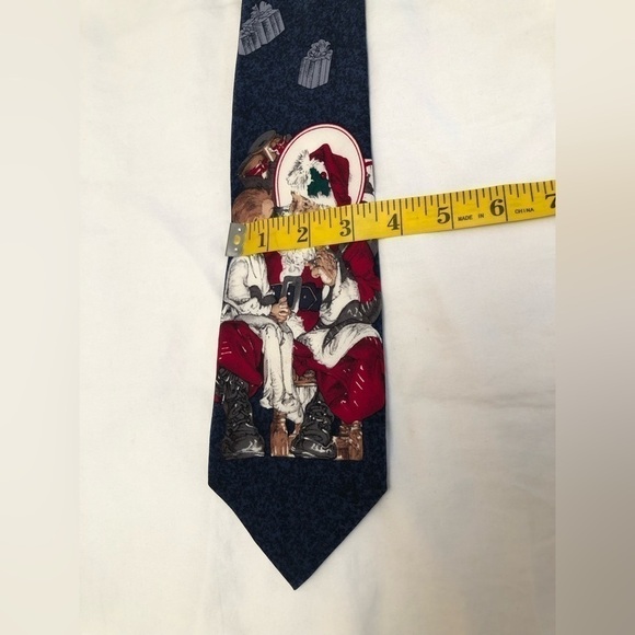 Saturday Evening Post Neck Tie 100% Silk Santa Christmas Kid on Santas Lap 1996 - Picture 11 of 16